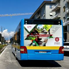 pubblicita_dinamica_autobus_bus_pullman_trasporto_pubblico_cuneo_fossano_bra_saluzzo_savigliano_alba_mondovi_unito_universita_di_torino